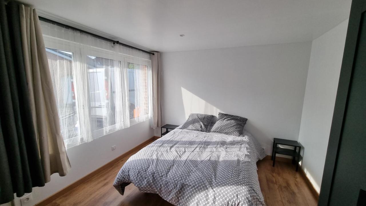 Studio En Rez-De-Chaussee - Le Petit Chateau Avesnois - Tv - Wifi - Logement Entier Avesnes-sur-Helpe Exteriör bild